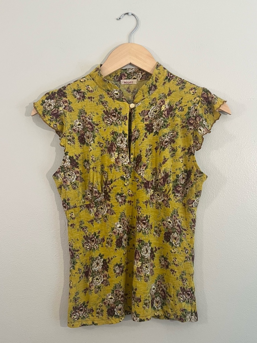 Y2K Scott yellow floral keyhole high neck blouse Cottagecore western 2000’s